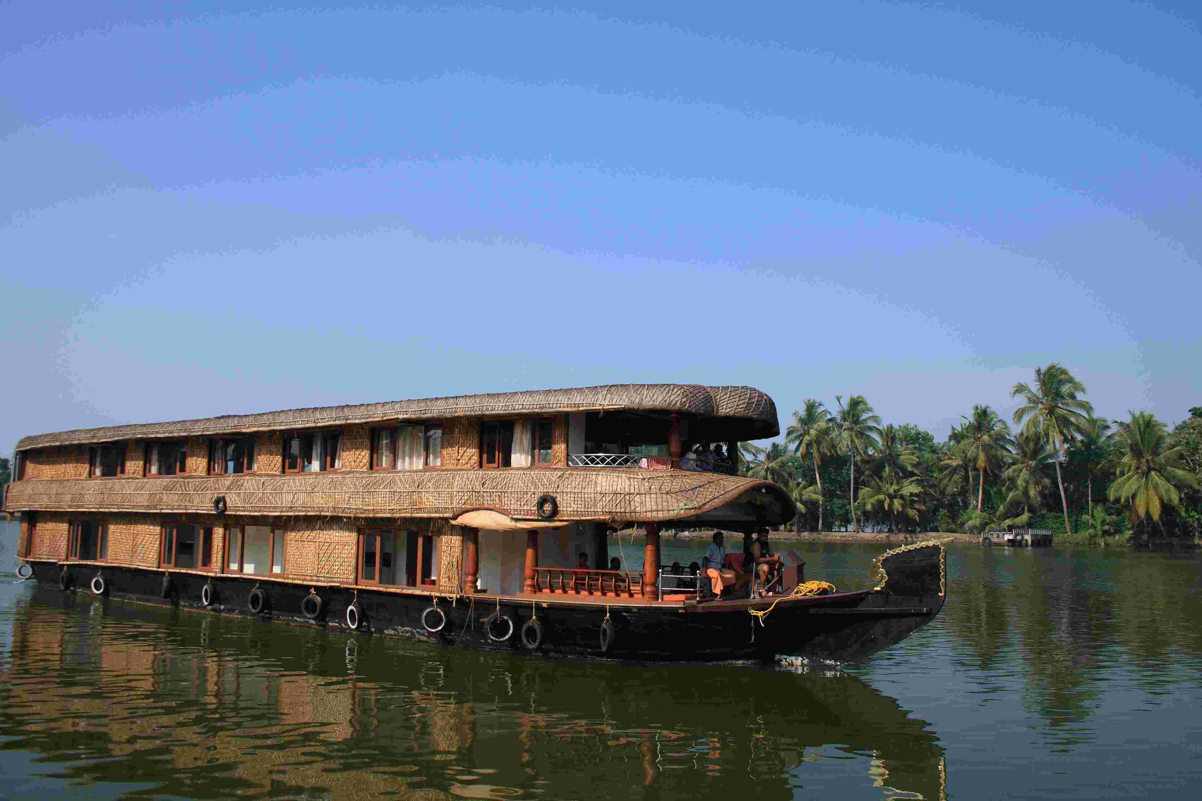 Luxury Houseboat Alleppey