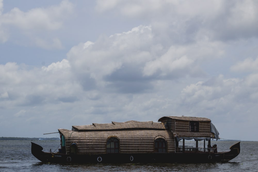 best luxury houseboat in Alleppey